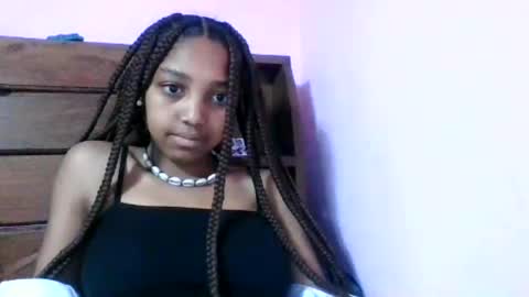 Snapshot of francia333068 chatting on July 25, 2:09 am francia333068 online show from July 25, 2:09 am