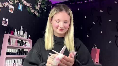 Liza online show from March 19, 8:46 pm