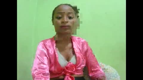 Snapshot of francine925426 chatting on April 4, 7:22 pm francine925426 online show from April 4, 7:22 pm