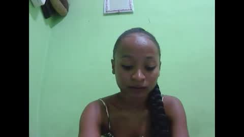 Snapshot of francine925426 chatting on April 7, 3:12 pm francine925426 online show from April 7, 3:12 pm