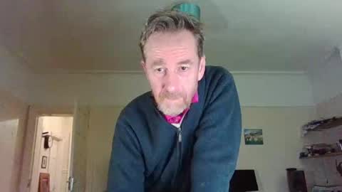 Snapshot of francisdilf chatting on December 7, 9:11 pm francis dilf online show from December 7, 9:11 pm