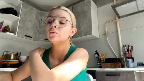 Britney online show from May 14, 5:47 am
