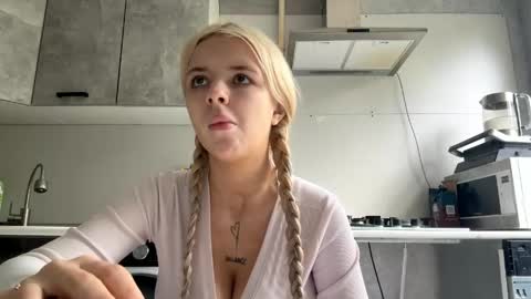 Britney online show from May 26, 6:42 am