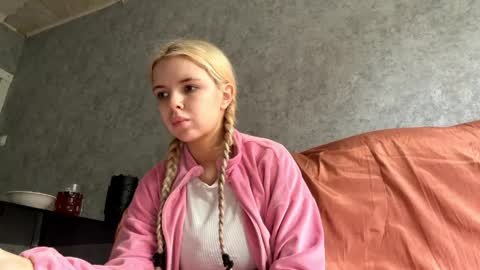 Britney online show from May 27, 6:43 am