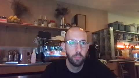Snapshot of frank_perry2332 chatting on April 30, 7:58 am frank_perry2332 online show from April 30, 7:58 am