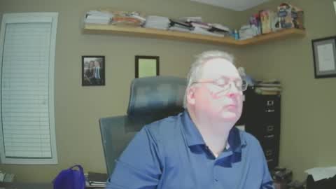 Snapshot of frankie6207 chatting on December 11, 6:47 am frankie6207 online show from December 11, 6:47 am