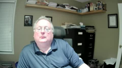 Snapshot of frankie6207 chatting on October 2, 6:53 am frankie6207 online show from October 2, 6:53 am