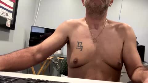 Snapshot of frankyjones8989 chatting on February 3, 5:05 am Frany online show from February 3, 5:05 am