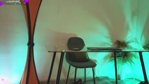 Fransheska online show from April 8, 12:05 pm