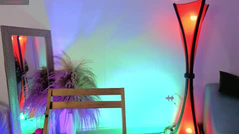 Snapshot of fransheskarossi_ chatting on April 22, 11:56 am Fransheska online show from April 22, 11:56 am
