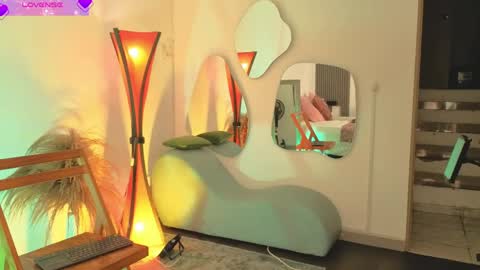 Snapshot of fransheskarossi_ chatting on May 18, 11:27 am Fransheska online show from May 18, 11:27 am