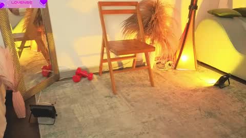 Snapshot of fransheskarossi_ chatting on May 19, 11:38 am Fransheska online show from May 19, 11:38 am