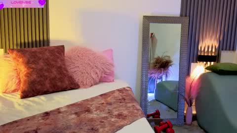 Snapshot of fransheskarossi_ chatting on May 25, 11:38 am Fransheska online show from May 25, 11:38 am