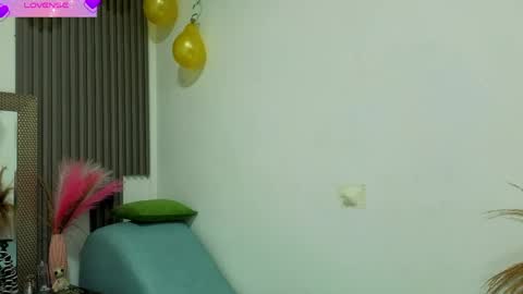 Snapshot of fransheskarossi_ chatting on May 29, 11:41 am Fransheska online show from May 29, 11:41 am