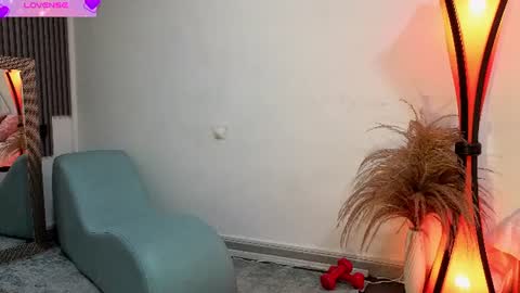Snapshot of fransheskarossi_ chatting on June 19, 11:36 am Fransheska online show from June 19, 11:36 am