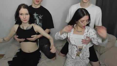 Snapshot of frau_basted chatting on March 23, 7:40 pm mistress Bastet and mintcola online show from March 23, 7:40 pm