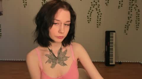 Snapshot of frau_basted chatting on April 10, 1:05 pm mistress Bastet and mintcola online show from April 10, 1:05 pm