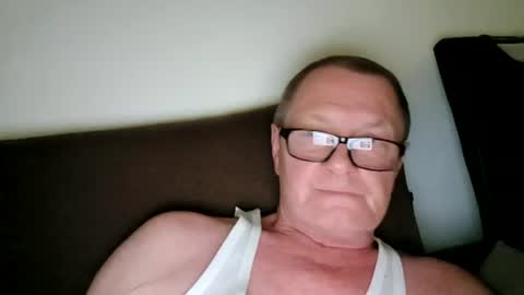 Snapshot of frauenfeind1 chatting on June 18, 12:31 pm Wolfi online show from June 18, 12:31 pm
