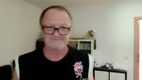 Snapshot of frauenfeind1 chatting on July 31, 6:57 am Wolfi online show from July 31, 6:57 am