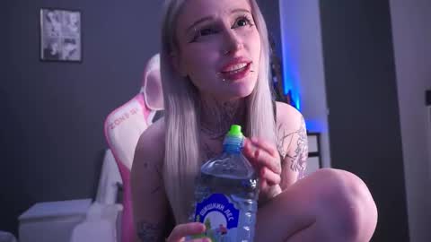 Asya UwU   online show from January 7, 8:44 pm