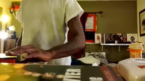 Snapshot of freakeazy chatting on January 11, 9:53 pm freakeazy online show from January 11, 9:53 pm