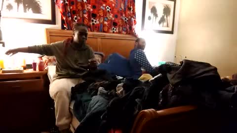 freakeazy online show from February 2, 4:00 am