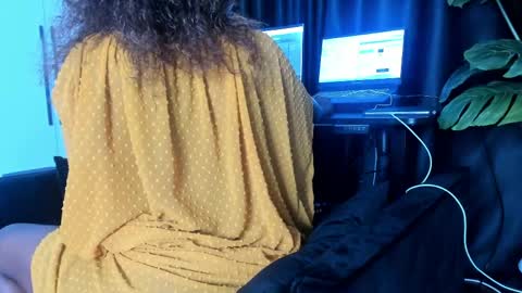 Snapshot of freaky_bad_girl chatting on April 9, 9:09 pm Sandra online show from April 9, 9:09 pm
