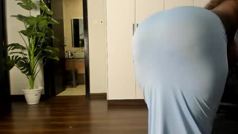 Snapshot of freaky_bad_girl chatting on May 1, 1:54 am Sandra online show from May 1, 1:54 am