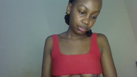 freaky_beauty online show from May 26, 4:03 pm