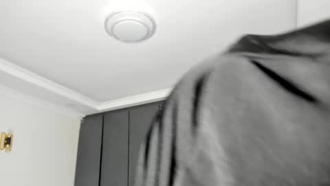 Kandy online show from April 14, 7:20 pm