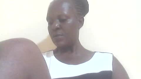 Snapshot of freaky_pussy36 chatting on August 7, 9:44 am freaky_pussy36 online show from August 7, 9:44 am