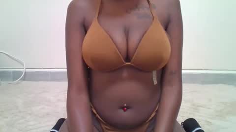freaky_shade online show from March 25, 10:21 am