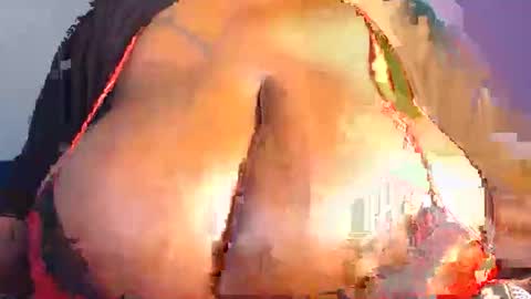 Snapshot of freakyboobsxx chatting on October 27, 7:07 pm Kimmy online show from October 27, 7:07 pm