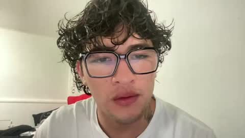 freakydlboii online show from June 17, 1:19 am