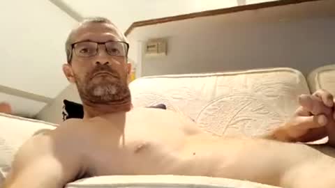 Snapshot of fred77720 chatting on June 24, 10:09 pm fred77720 online show from June 24, 10:09 pm