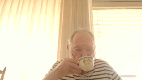 Snapshot of fredaldavid chatting on June 24, 8:24 am David Fredal online show from June 24, 8:24 am