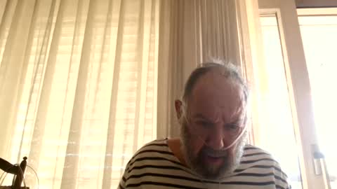 Snapshot of fredaldavid chatting on July 4, 9:15 am David Fredal online show from July 4, 9:15 am