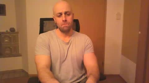 freddow online show from March 5, 9:15 pm