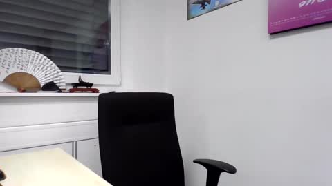 Snapshot of freddow chatting on January 19, 3:49 pm freddow online show from January 19, 3:49 pm