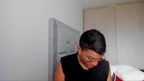 Snapshot of fredericsloan chatting on February 17, 6:36 pm Frederic Sloan online show from February 17, 6:36 pm