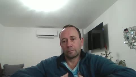 Snapshot of fredodu41 chatting on December 22, 9:33 am fredodu41 online show from December 22, 9:33 am