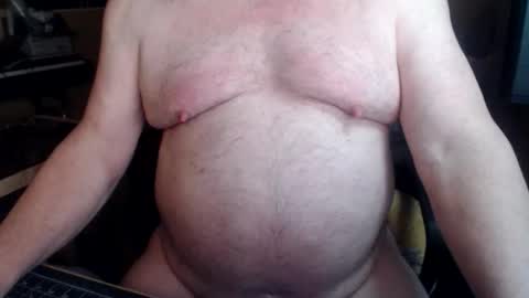 Snapshot of free_amos chatting on February 3, 7:24 am free_amos online show from February 3, 7:24 am