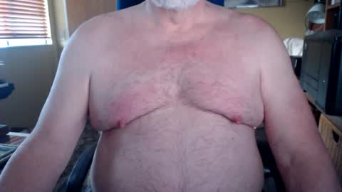 Snapshot of free_amos chatting on February 26, 1:04 am free_amos online show from February 26, 1:04 am