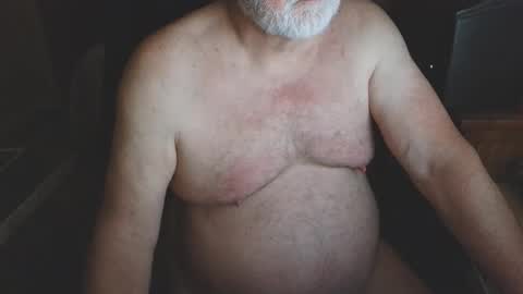 Snapshot of free_amos chatting on April 11, 7:02 am free_amos online show from April 11, 7:02 am