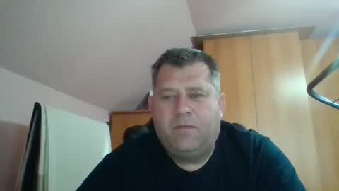 Snapshot of freeboy80180 chatting on December 7, 8:33 am freeboy80180 online show from December 7, 8:33 am