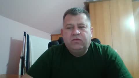 Snapshot of freeboy80180 chatting on December 15, 8:30 am freeboy80180 online show from December 15, 8:30 am