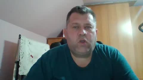 Snapshot of freeboy80180 chatting on December 22, 1:11 pm freeboy80180 online show from December 22, 1:11 pm