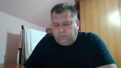 Snapshot of freeboy80180 chatting on December 25, 6:09 pm freeboy80180 online show from December 25, 6:09 pm