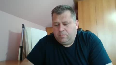 Snapshot of freeboy80180 chatting on December 26, 9:33 am freeboy80180 online show from December 26, 9:33 am