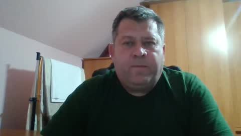 Snapshot of freeboy80180 chatting on January 6, 3:29 pm freeboy80180 online show from January 6, 3:29 pm